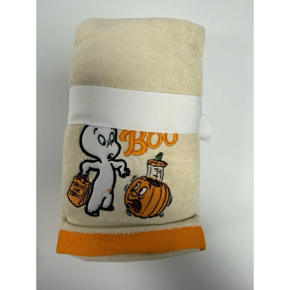 NWT Halloween Casper The Friendly Ghost Hand Towel Set Of 2 Cream Towels